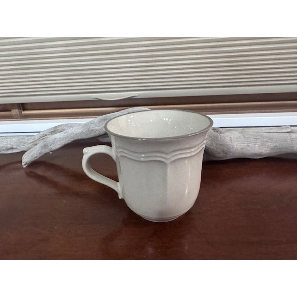 Newcor Stoneware Japan Coffee Mug Beige Oatmeal Scalloped Vintage Ceramic Cup